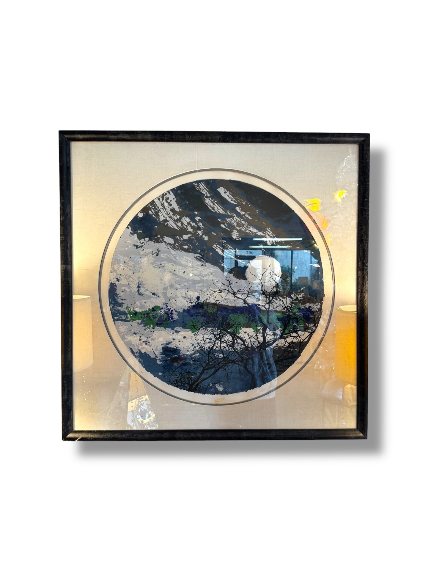 Round Abstract Framed Art - DeFrenS