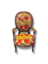 Charger l'image dans la galerie, Happy Flower Arm Chair
