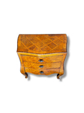 Charger l'image dans la galerie, Small Italian Commode
