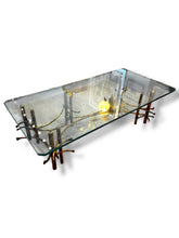 Lade das Bild in den Galerie-Viewer, Brutalist Lotus Coffee Table - DeFrenS
