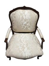 Charger l&#39;image dans la galerie, Arm Chair Floral White Seat - DeFrenS
