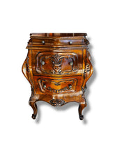 Load image into Gallery viewer, Italian Bombe Chest
