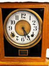 Charger l'image dans la galerie, Wood Table Clock - DeFrenS
