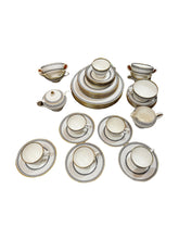 Cargar imagen en el visor de la galería, Wedgwood Colonnade Set
