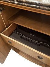 Charger l'image dans la galerie, Bernhardt Credenza
