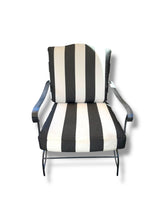 Lade das Bild in den Galerie-Viewer, Setof2-B&amp;W Outdoor Chairs
