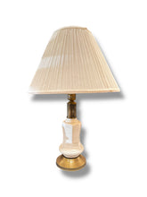 Carica l'immagine nel visualizzatore di Gallery, Brass/Porcelain Table Lamp - DeFrenS

